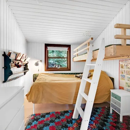 Holiday home Idyllic Forest-fringed Holiday By The Beach *