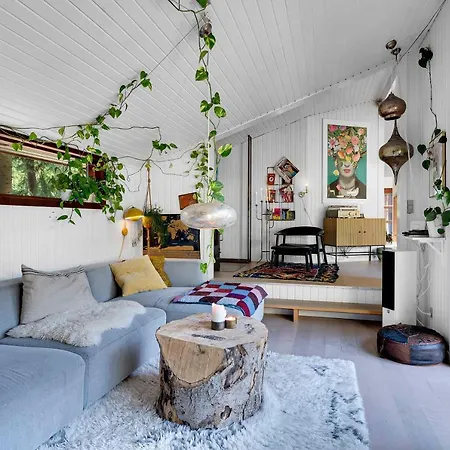 Idyllic Forest-fringed Holiday By The Beach Holiday home *
