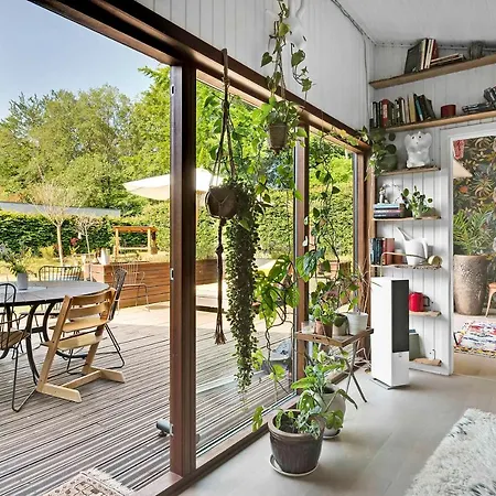 Idyllic Forest-fringed Holiday By The Beach Holiday home *